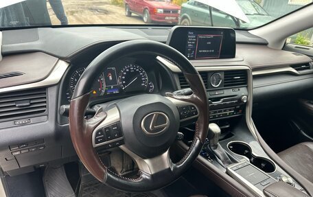 Lexus RX IV рестайлинг, 2019 год, 3 700 000 рублей, 10 фотография