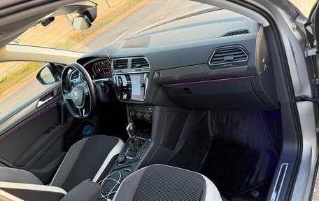 Volkswagen Tiguan II, 2018 год, 2 570 000 рублей, 7 фотография