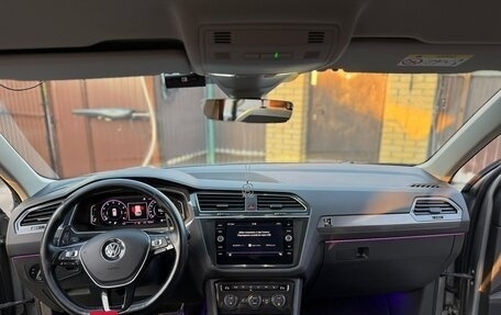 Volkswagen Tiguan II, 2018 год, 2 570 000 рублей, 5 фотография