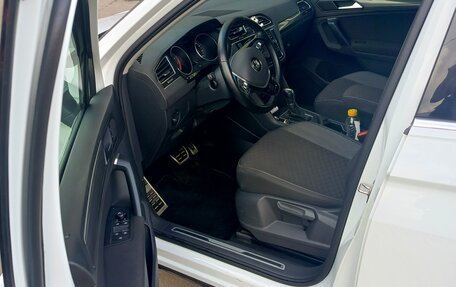 Volkswagen Tiguan II, 2018 год, 2 225 000 рублей, 8 фотография