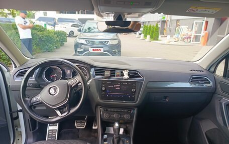 Volkswagen Tiguan II, 2018 год, 2 225 000 рублей, 7 фотография