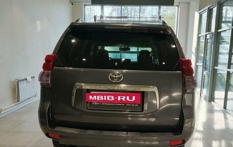 Toyota Land Cruiser Prado 150 рестайлинг 2, 2010 год, 2 500 000 рублей, 6 фотография