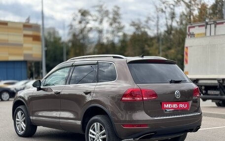 Volkswagen Touareg III, 2011 год, 1 860 000 рублей, 6 фотография
