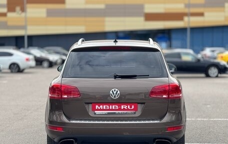 Volkswagen Touareg III, 2011 год, 1 860 000 рублей, 4 фотография
