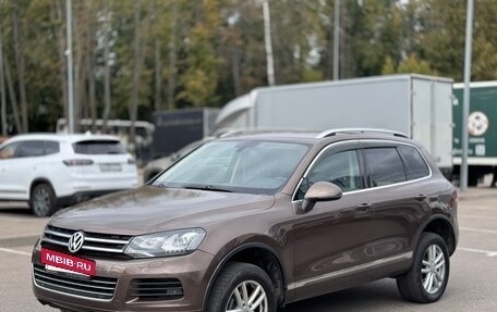 Volkswagen Touareg III, 2011 год, 1 860 000 рублей, 3 фотография