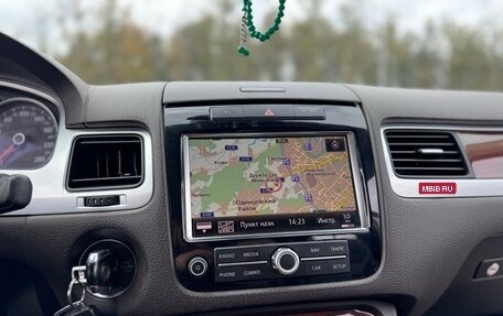 Volkswagen Touareg III, 2011 год, 1 860 000 рублей, 13 фотография