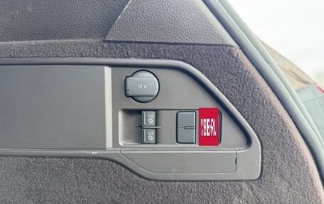 Volkswagen Touareg III, 2011 год, 1 860 000 рублей, 20 фотография