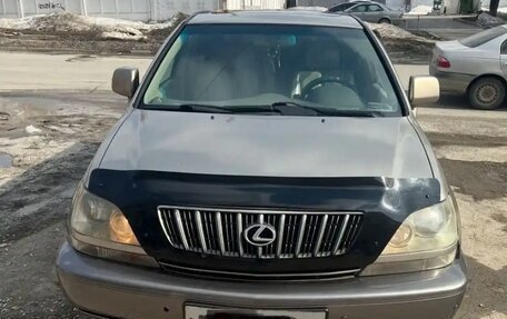 Lexus RX IV рестайлинг, 2002 год, 1 060 000 рублей, 13 фотография