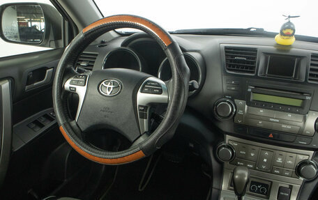 Toyota Highlander III, 2012 год, 2 199 000 рублей, 11 фотография