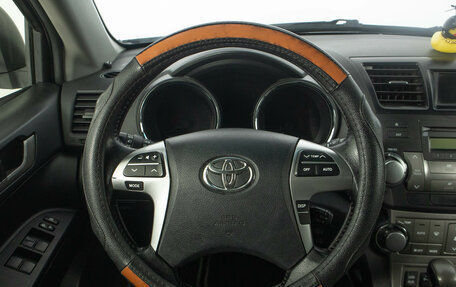 Toyota Highlander III, 2012 год, 2 199 000 рублей, 14 фотография
