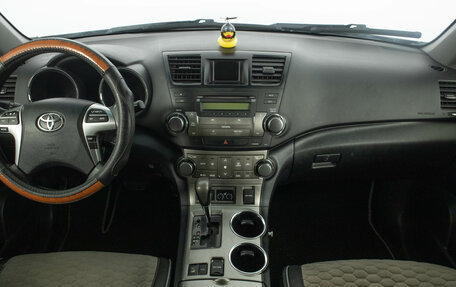 Toyota Highlander III, 2012 год, 2 199 000 рублей, 12 фотография