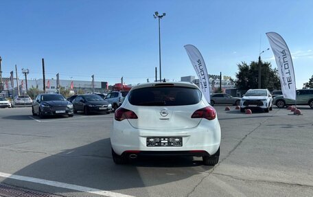 Opel Astra J, 2011 год, 590 000 рублей, 5 фотография