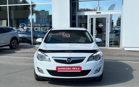 Opel Astra J, 2011 год, 590 000 рублей, 2 фотография