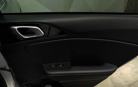 KIA cee'd III, 2021 год, 1 900 000 рублей, 21 фотография