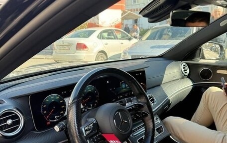 Mercedes-Benz E-Класс, 2021 год, 4 500 000 рублей, 2 фотография