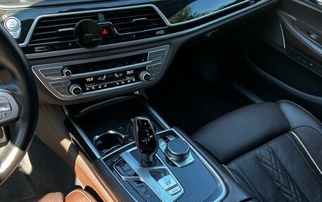 BMW 7 серия, 2019 год, 5 950 000 рублей, 15 фотография