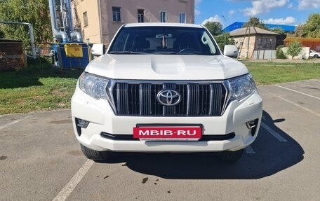 Toyota Land Cruiser Prado 150 рестайлинг 2, 2019 год, 4 300 000 рублей, 2 фотография