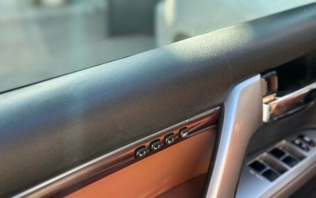 Toyota Land Cruiser 200, 2014 год, 3 535 000 рублей, 31 фотография