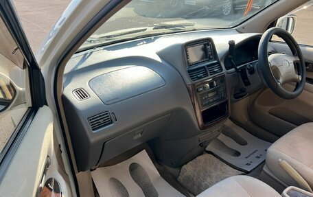 Toyota Gaia, 1999 год, 699 999 рублей, 12 фотография