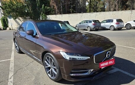 Volvo S90 II рестайлинг, 2020 год, 3 300 000 рублей, 3 фотография