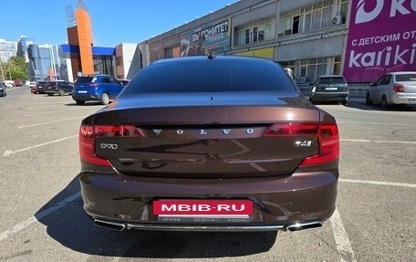 Volvo S90 II рестайлинг, 2020 год, 3 300 000 рублей, 6 фотография