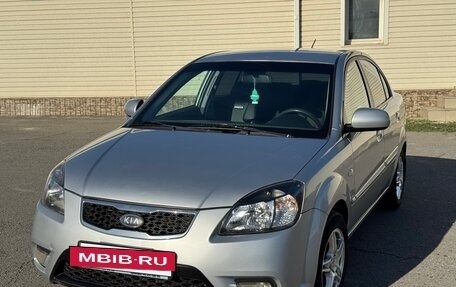 KIA Rio II, 2010 год, 680 000 рублей, 2 фотография