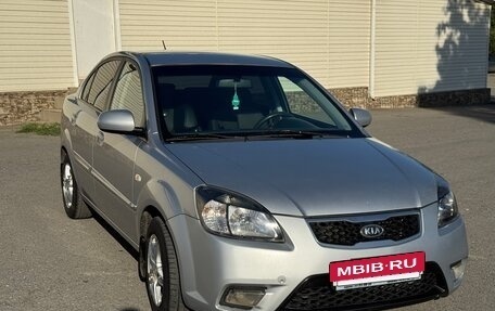 KIA Rio II, 2010 год, 680 000 рублей, 3 фотография