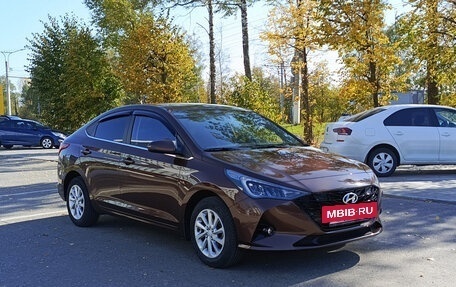 Hyundai Solaris II рестайлинг, 2022 год, 1 751 000 рублей, 3 фотография