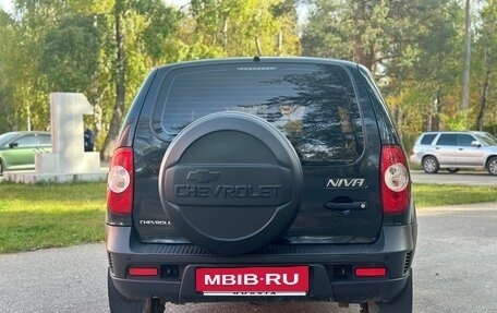 Chevrolet Niva I рестайлинг, 2015 год, 655 000 рублей, 5 фотография