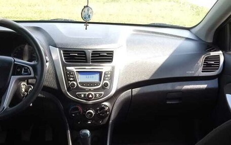 Hyundai Solaris II рестайлинг, 2014 год, 950 000 рублей, 6 фотография