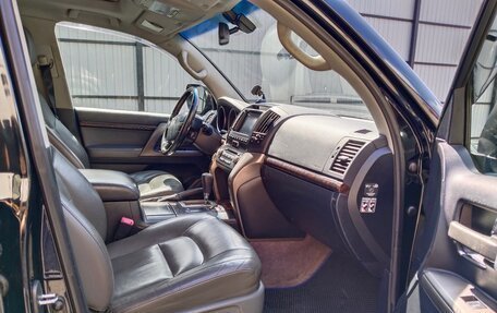 Toyota Land Cruiser 200, 2010 год, 3 362 229 рублей, 12 фотография