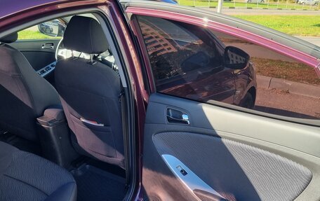 Hyundai Solaris II рестайлинг, 2013 год, 815 000 рублей, 10 фотография