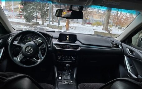 Mazda 6, 2016 год, 1 990 000 рублей, 11 фотография