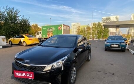 KIA Rio IV, 2021 год, 1 150 000 рублей, 2 фотография