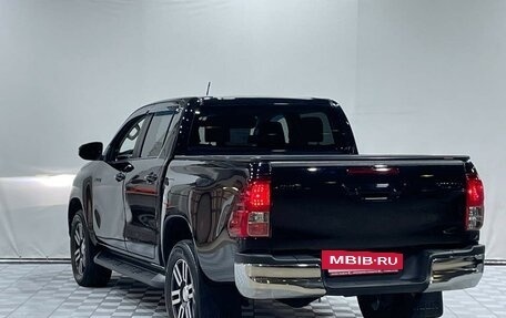 Toyota Hilux VIII, 2018 год, 2 400 000 рублей, 8 фотография