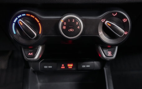 KIA Rio IV, 2017 год, 1 250 000 рублей, 18 фотография