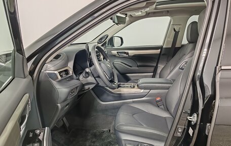 Toyota Highlander, 2025 год, 6 380 000 рублей, 16 фотография