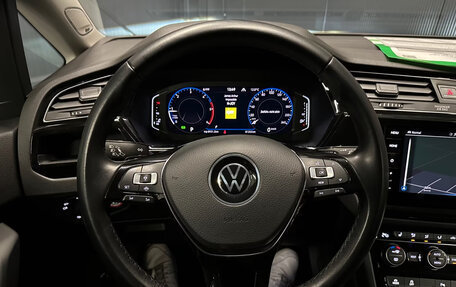 Volkswagen Touran III, 2022 год, 3 200 000 рублей, 13 фотография
