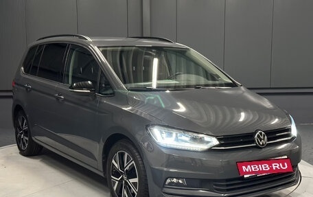 Volkswagen Touran III, 2022 год, 3 200 000 рублей, 3 фотография