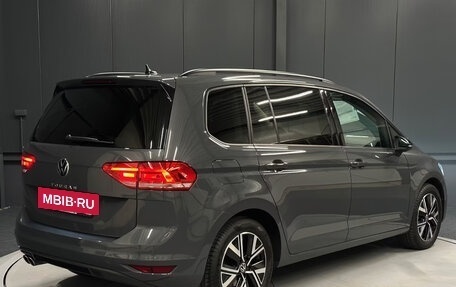 Volkswagen Touran III, 2022 год, 3 200 000 рублей, 4 фотография