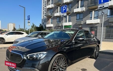 Mercedes-Benz E-Класс, 2021 год, 2 800 000 рублей, 2 фотография