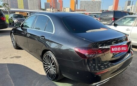 Mercedes-Benz E-Класс, 2021 год, 2 800 000 рублей, 5 фотография