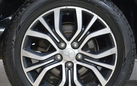 Mitsubishi Outlander III рестайлинг 3, 2016 год, 1 690 000 рублей, 14 фотография