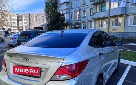 Hyundai Solaris II рестайлинг, 2011 год, 730 000 рублей, 1 фотография