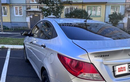Hyundai Solaris II рестайлинг, 2011 год, 730 000 рублей, 2 фотография