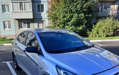 Hyundai Solaris II рестайлинг, 2011 год, 730 000 рублей, 3 фотография