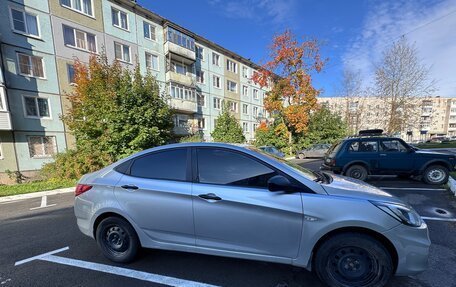 Hyundai Solaris II рестайлинг, 2011 год, 730 000 рублей, 7 фотография