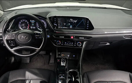 Hyundai Sonata VIII, 2022 год, 2 500 011 рублей, 3 фотография