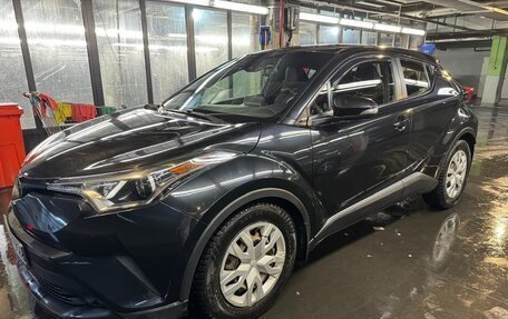 Toyota C-HR I рестайлинг, 2018 год, 1 800 000 рублей, 3 фотография