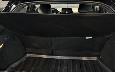 Toyota C-HR I рестайлинг, 2018 год, 1 800 000 рублей, 7 фотография